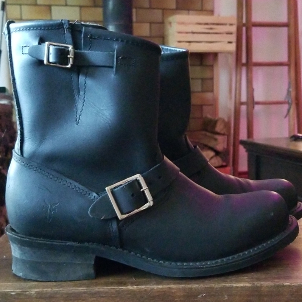 NWOT FRYE ENGINEER 8R BOOTS